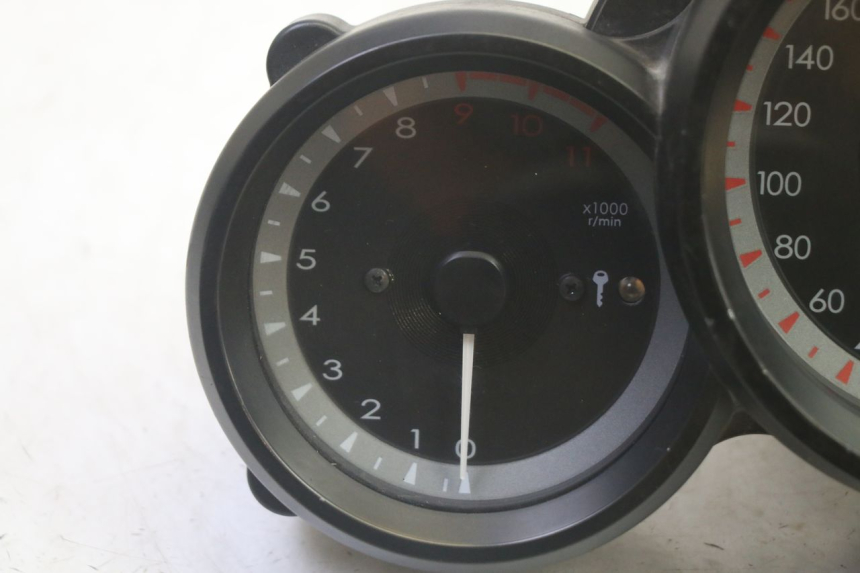 photo de TACHOMETER YAMAHA FJR ABS 1300 (2006 - 2012) - Alternative Perspektive