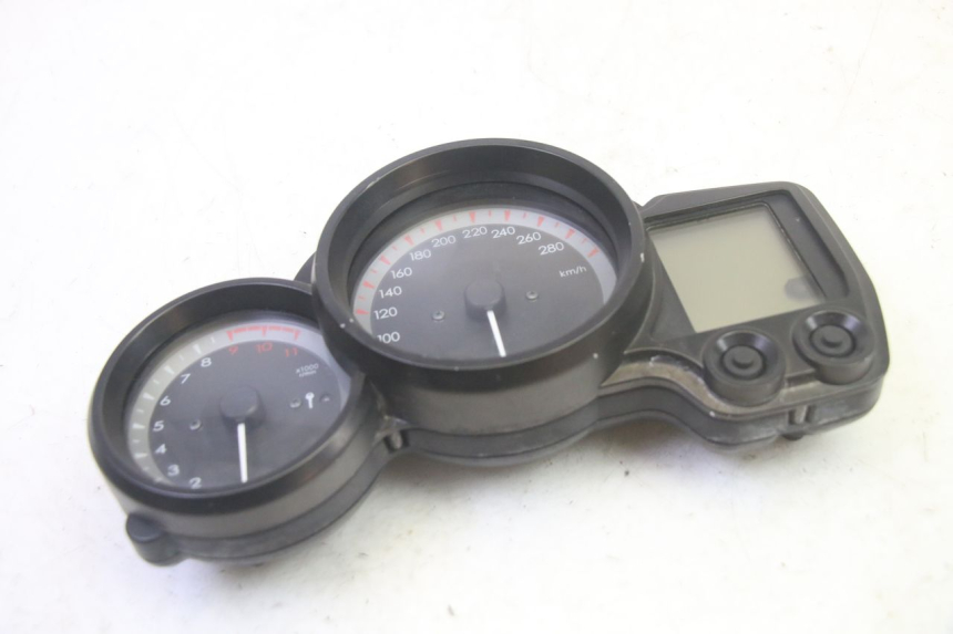 photo de TACHOMETER YAMAHA FJR ABS 1300 (2006 - 2012) - Details der Befestigungspunkte