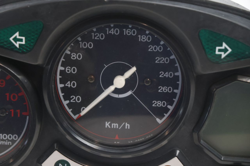 photo de TACHOMETER  YAMAHA FJR 1300 (2001 - 2005) - Zoom auf Gebrauchszustand