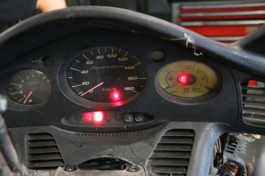 photo de TACHOMETER  HONDA FJS SILVER WING SILVERWING 400 (2005 - 2008) - Zoom auf Gebrauchszustand