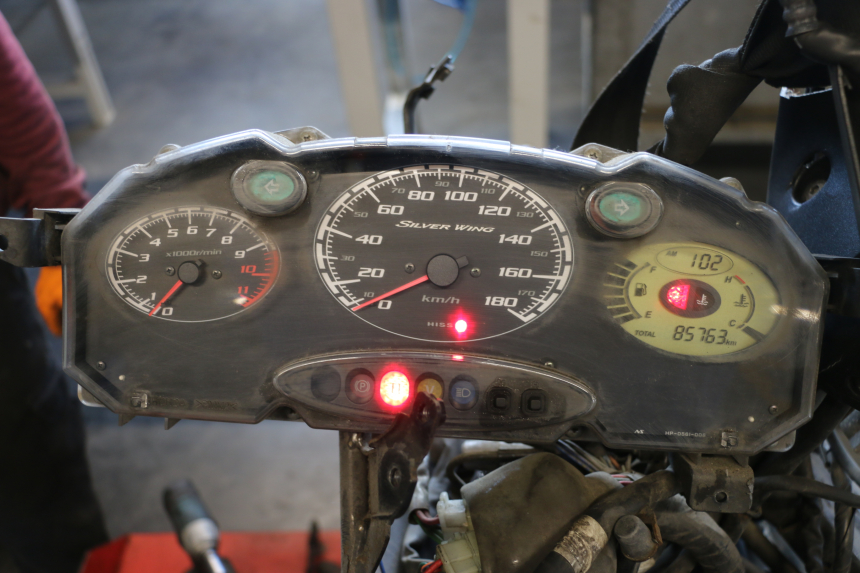 photo de TACHOMETER  HONDA FJS SILVER WING SILVERWING 400 (2005 - 2008) - Detailansicht des Bauteils