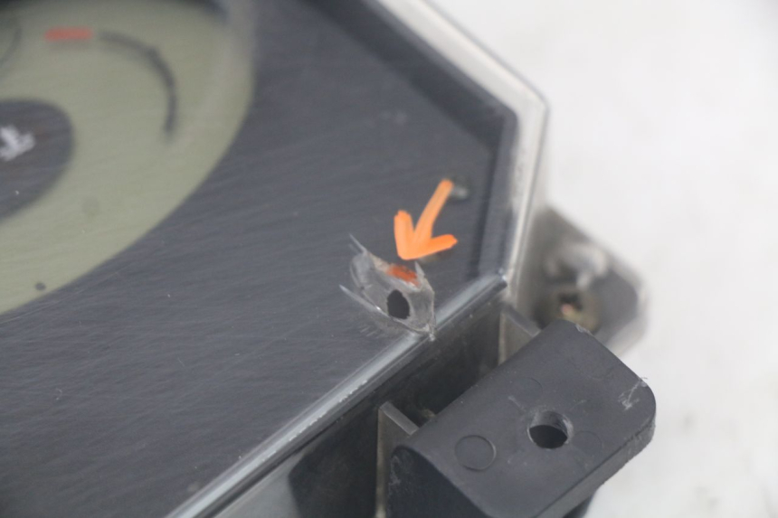 photo de TACHOMETER  HONDA FJS SILVERWING SILVER WING 600 (2001 - 2010) - Oberflächenzustand und Material