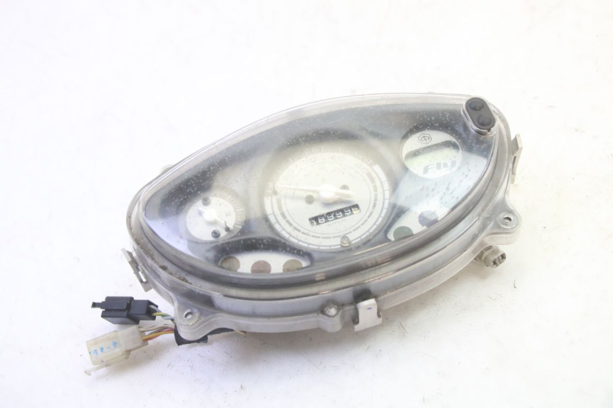 photo de TACHOMETER PIAGGIO FLY 4T 50 (2013 - 2017) - Details der Befestigungspunkte