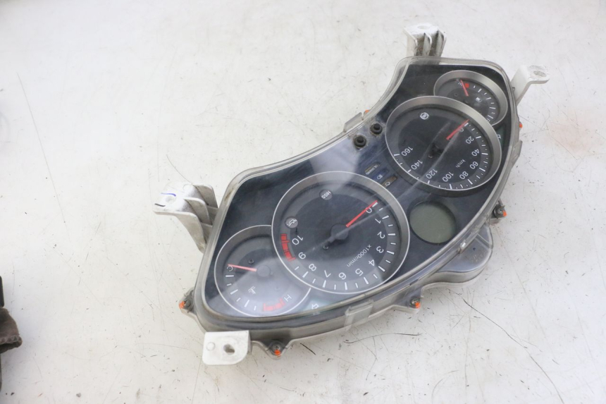 photo de TACHOMETER  HONDA FORZA ABS 300 (2013 - 2017) - Fokus auf die Struktur