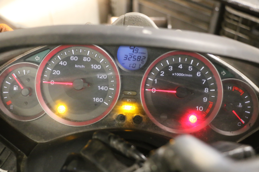photo de TACHOMETER  HONDA FORZA ABS 300 (2013 - 2017) - Zoom auf Gebrauchszustand