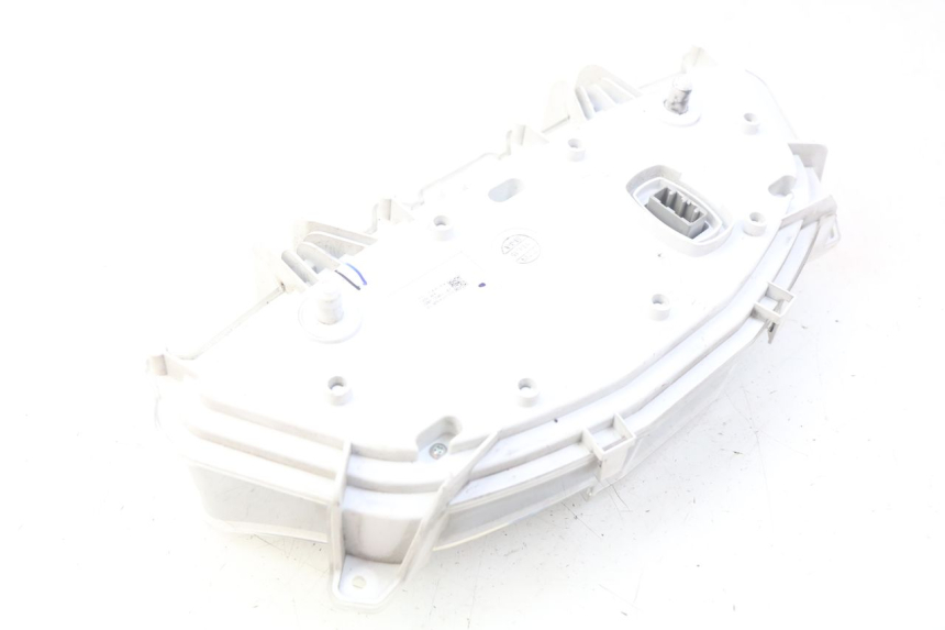 photo de TACHOMETER HONDA FORZA 125 (2015 - 2016) - Details der Befestigungspunkte