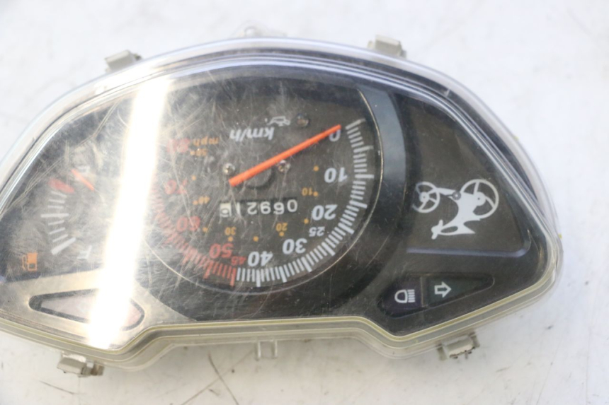 photo de TACHOMETER  VASTRO GP 2T 50 (2013 - 2017) - Zoom auf Gebrauchszustand