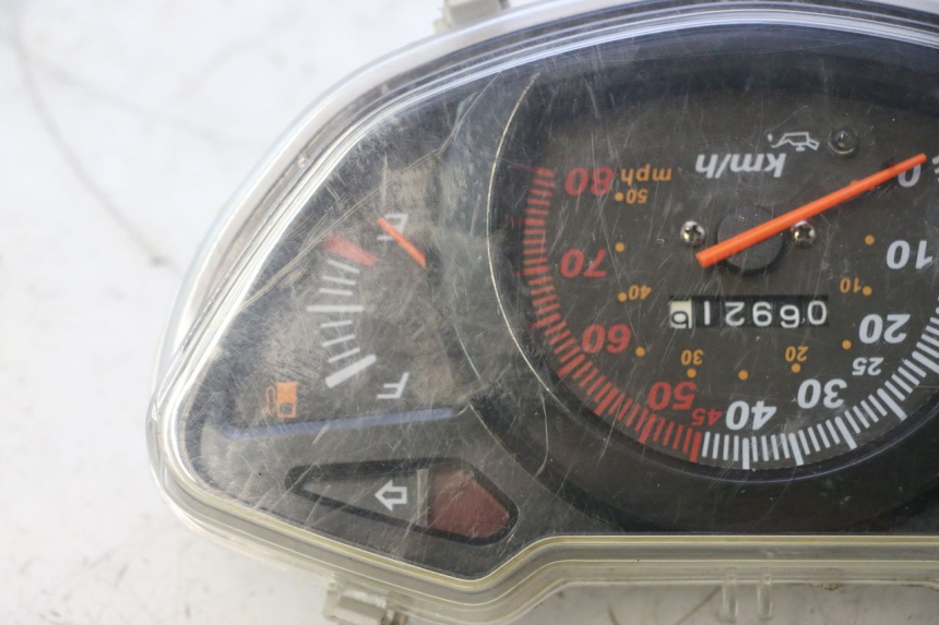 photo de TACHOMETER  VASTRO GP 2T 50 (2013 - 2017) - Alternative Perspektive