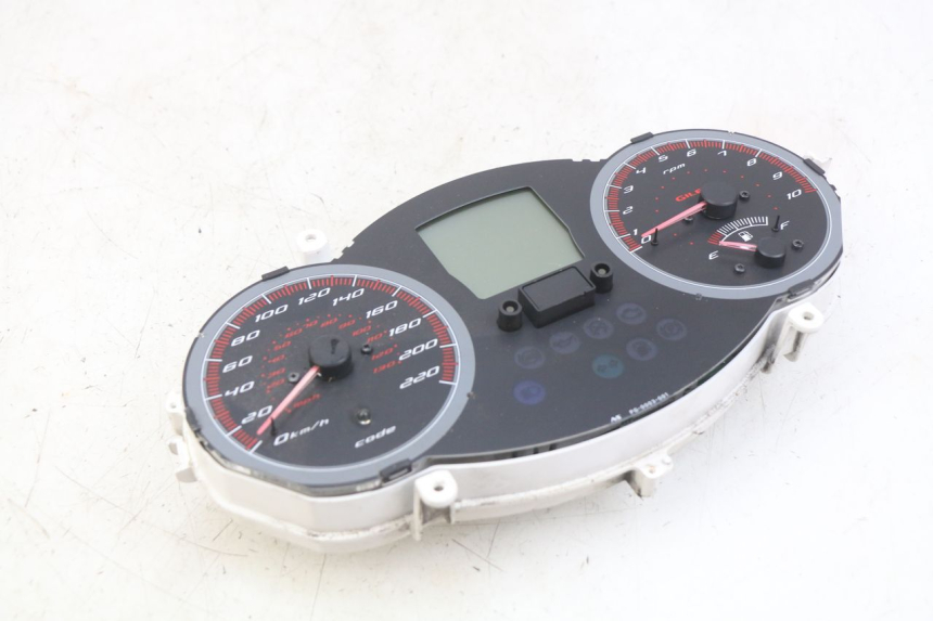 photo de TACHOMETER GILERA GP 800 (2007 - 2013) - Zoom auf Gebrauchszustand