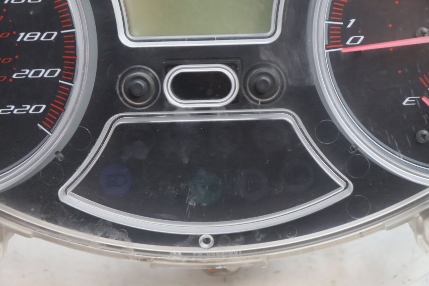 photo de TACHOMETER GILERA GP 800 (2007 - 2013) - Technische Nahaufnahme