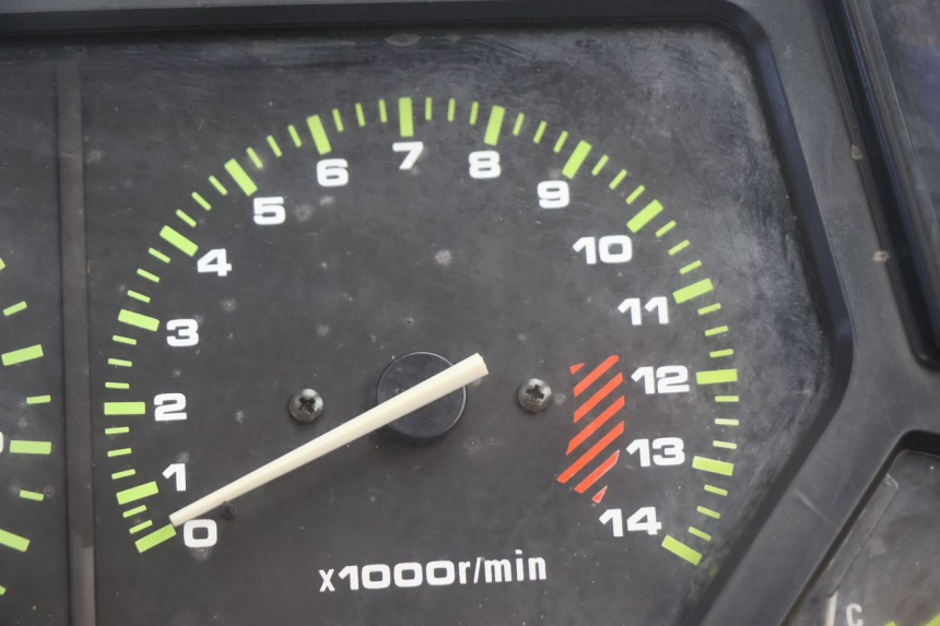 photo de TACHOMETER  KAWASAKI GPX F ZX750F 750 (1986 - 1990) - Technische Nahaufnahme