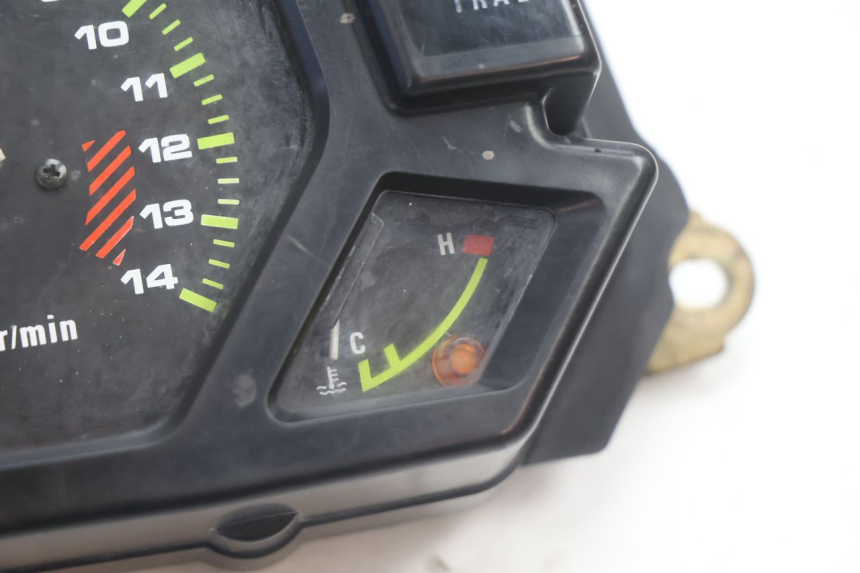 photo de TACHOMETER  KAWASAKI GPX F ZX750F 750 (1986 - 1990) - Details der Befestigungspunkte