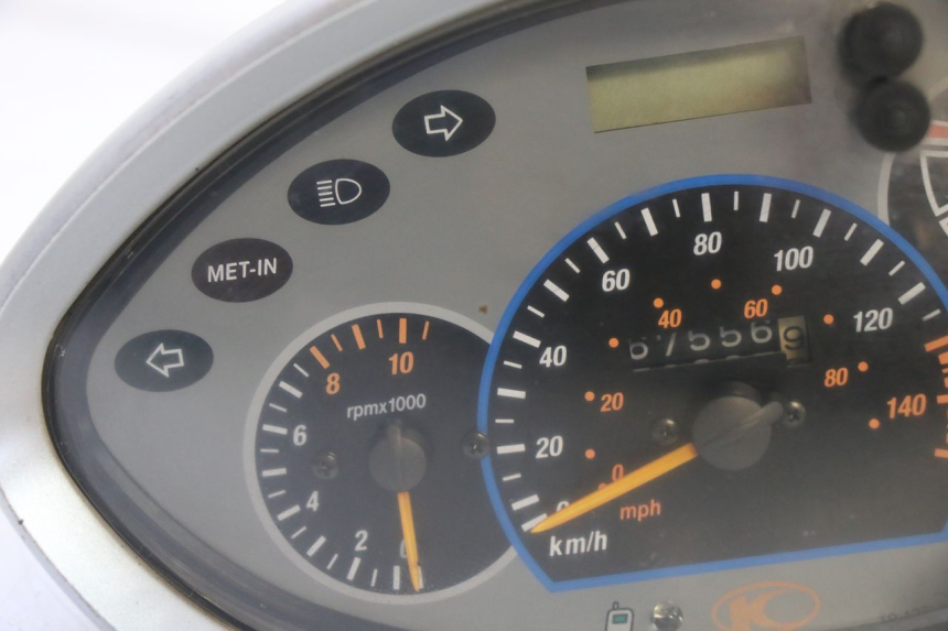 photo de TACHOMETER  KYMCO GRAND DINK 125 (2002 - 2007) - Zoom auf Gebrauchszustand