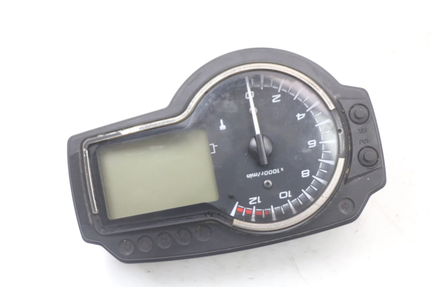 photo de TACHOMETER  SUZUKI GSR 750 (2011 - 2017) - Details der Befestigungspunkte