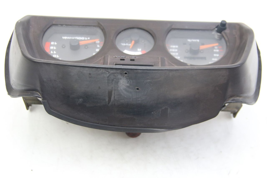 photo de TACHOMETER SUZUKI GSX-F GSX  F 1100 (1988 - 1994) - Detailansicht des Bauteils