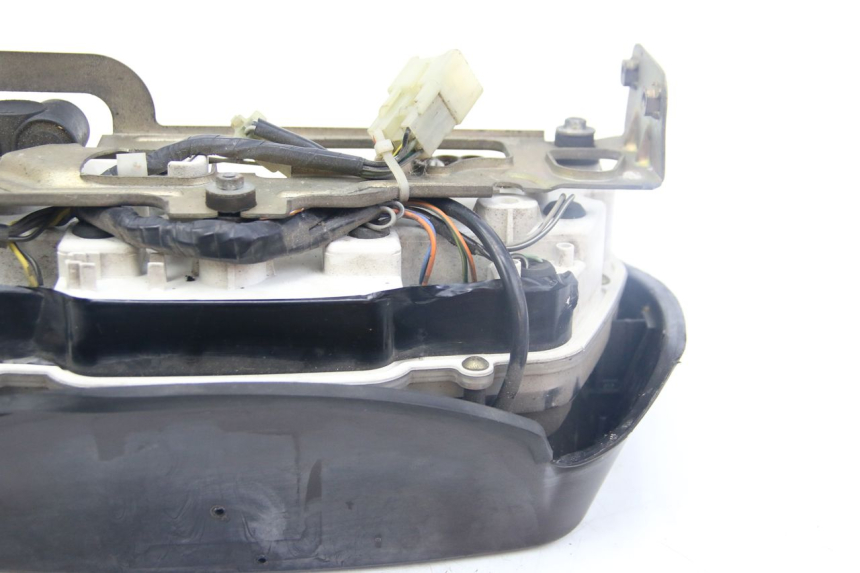 photo de TACHOMETER SUZUKI GSX-F GSX  F 1100 (1988 - 1994) - Kennzeichnungen und Originalreferenzen