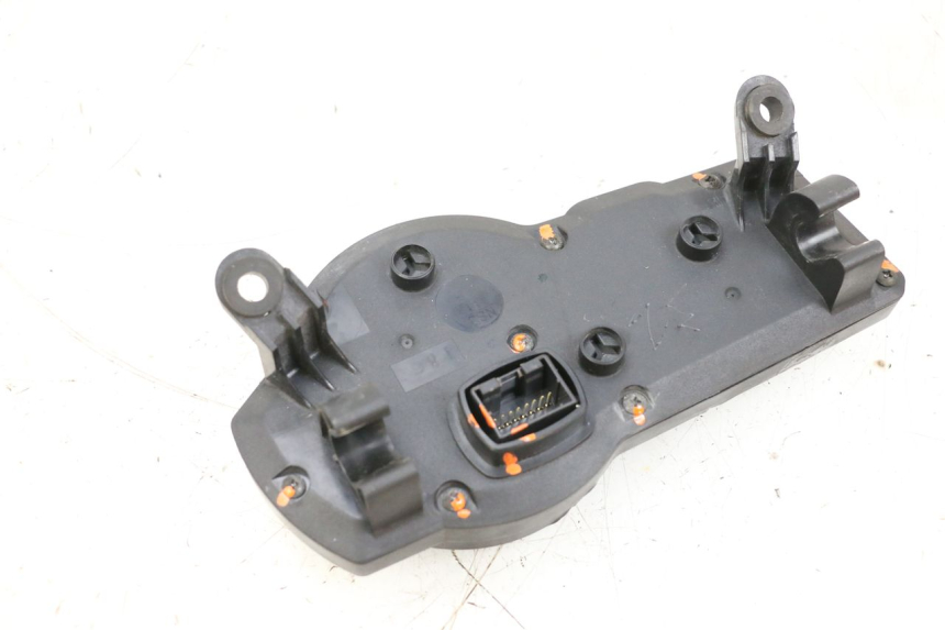 photo de TACHOMETER  SUZUKI GSXR GSX-R 1000 (2003 - 2004) - Oberflächenzustand und Material