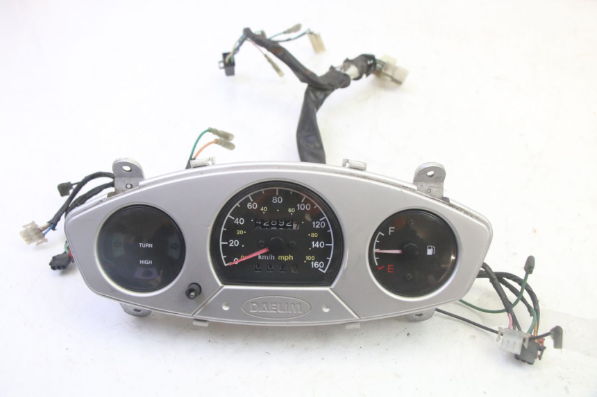 photo de TACHOMETER  DAELIM HISTORY 125 (2001 - 2002) - Hauptansicht