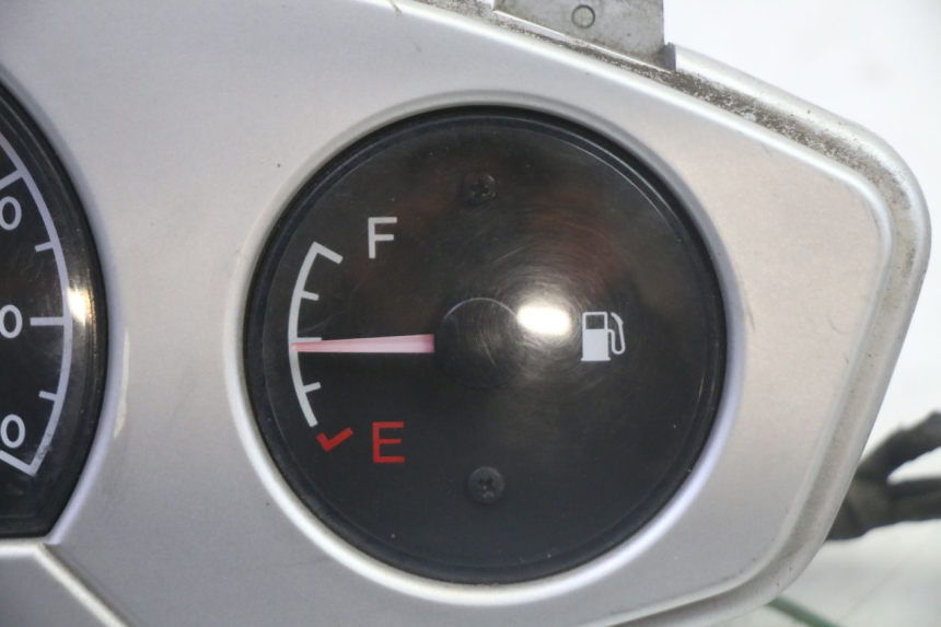 photo de TACHOMETER  DAELIM HISTORY 125 (2001 - 2002) - Alternative Perspektive