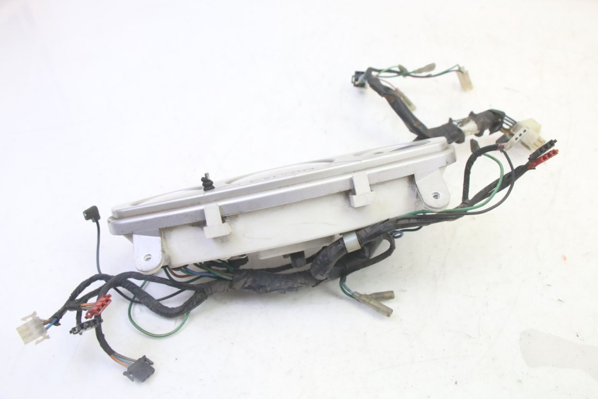 photo de TACHOMETER  DAELIM HISTORY 125 (2001 - 2002) - Details der Befestigungspunkte