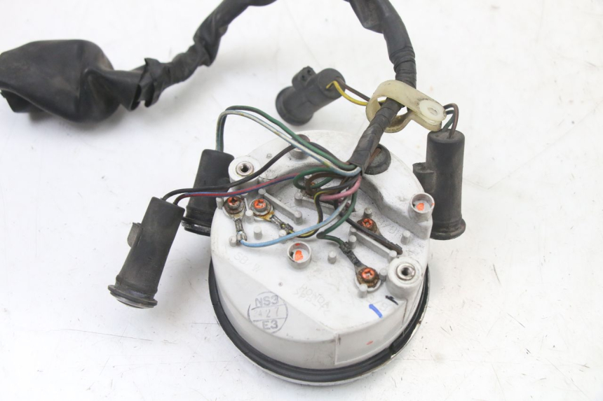 photo de TACHOMETER  HONDA VT C2 SHADOW 750 (1997 - 2001) - Details der Befestigungspunkte