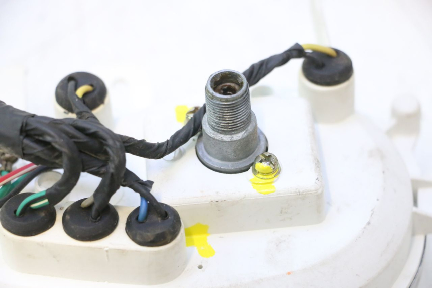 photo de TACHOMETER  KEEWAY HURRICANE 50 (2006 - 2019) - Details der Befestigungspunkte