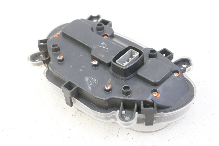 photo de TACHOMETER  PIAGGIO IE MP3 YOURBAN 300 (2011 - 2016) - Alternative Perspektive