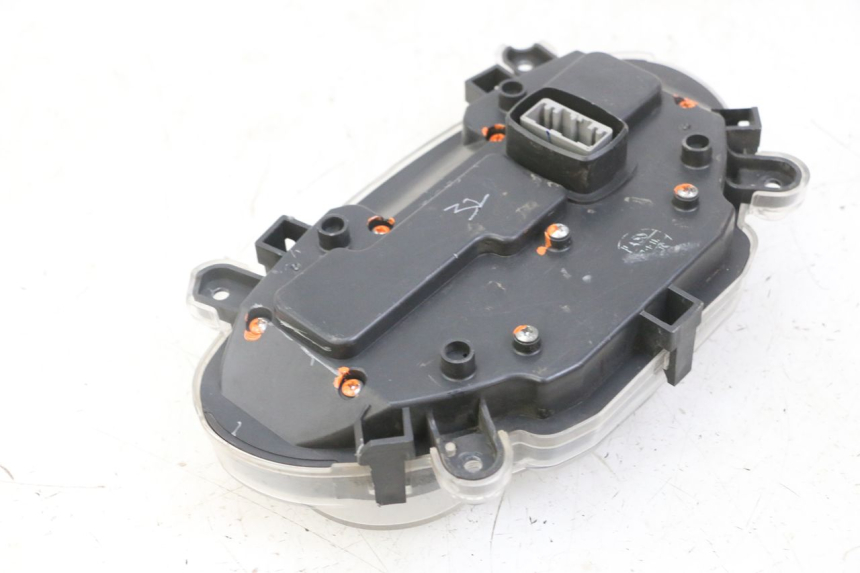 photo de TACHOMETER  PIAGGIO IE MP3 YOURBAN 300 (2011 - 2016) - Technische Nahaufnahme