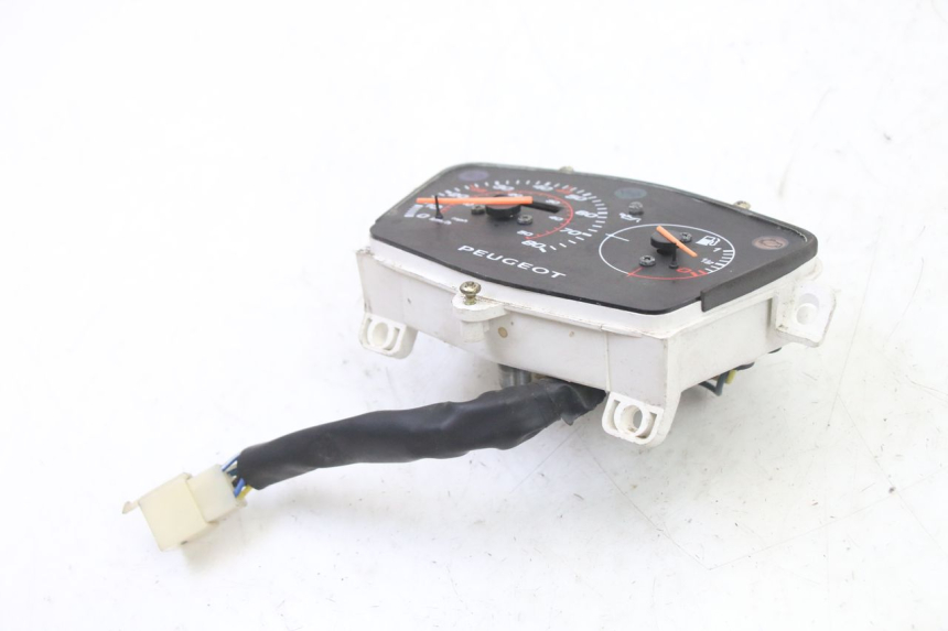 photo de TACHOMETER  PEUGEOT KISBEE 2T 50 (2018 - 2022) - Technische Nahaufnahme