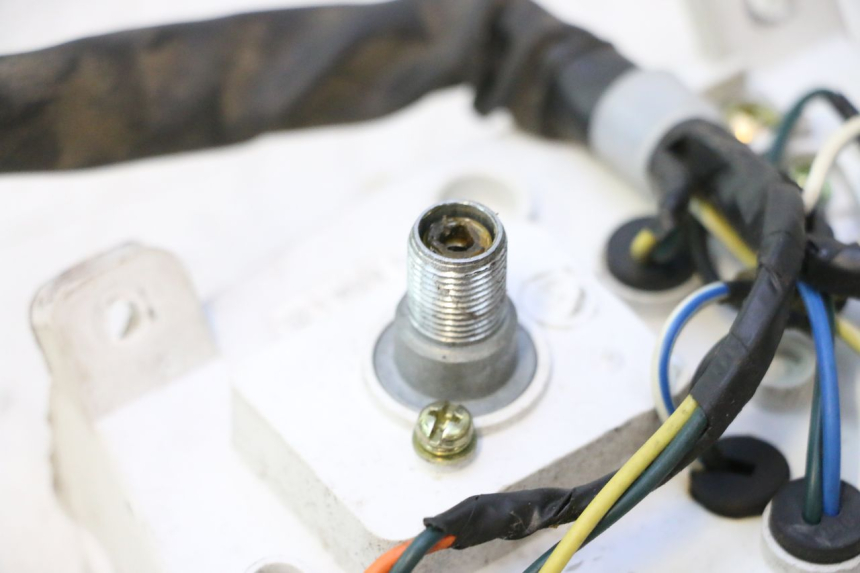 photo de TACHOMETER PEUGEOT KISBEE 2T 50 (2010 - 2017) - Oberflächenzustand und Material