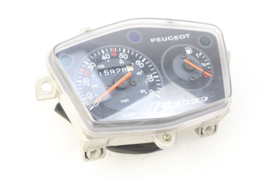 photo de TACHOMETER PEUGEOT KISBEE 4T 50 (2010 - 2017) - Oberflächenzustand und Material
