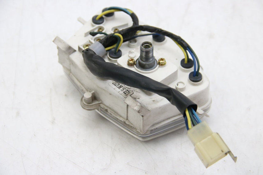 photo de TACHOMETER PEUGEOT KISBEE 4T 50 (2018 - 2022) - Alternative Perspektive