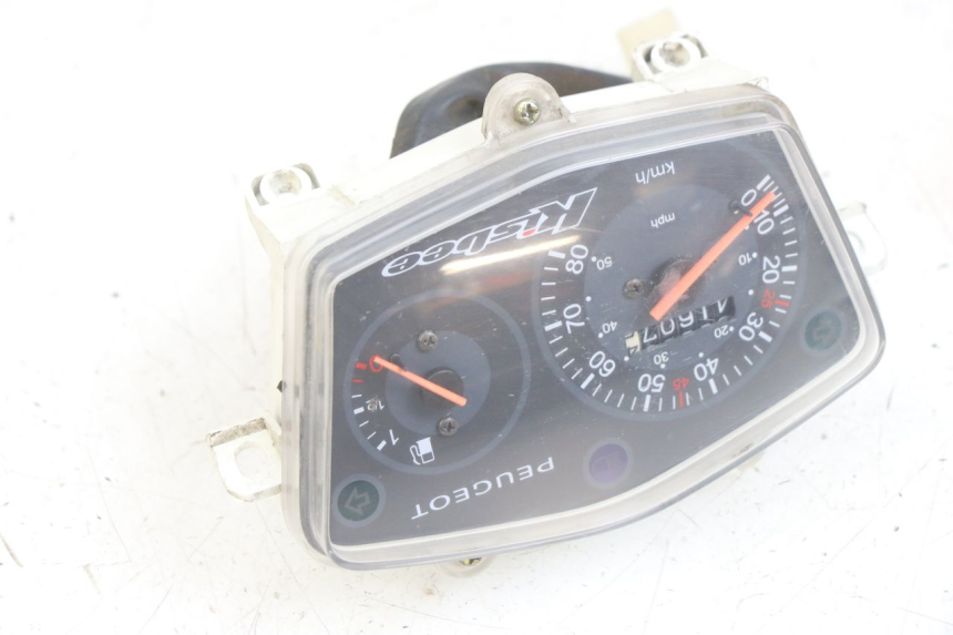 photo de TACHOMETER PEUGEOT KISBEE 4T 50 (2010 - 2017) - Alternative Perspektive