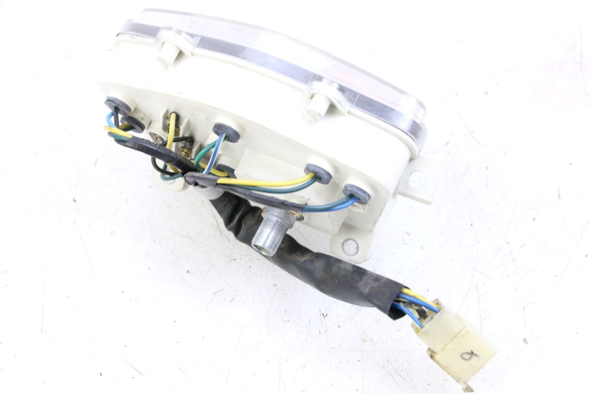 photo de TACHOMETER PEUGEOT KISBEE 4T 50 (2018 - 2022) - Details der Befestigungspunkte