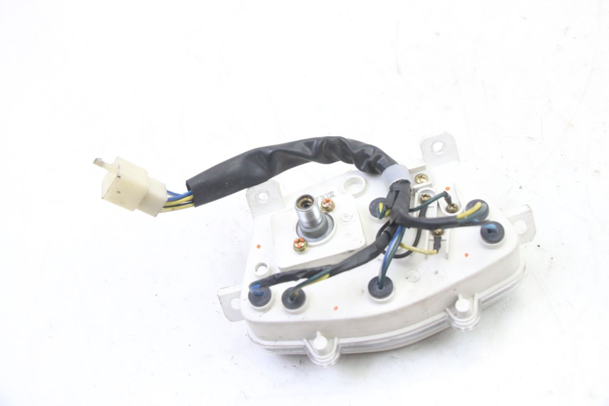 photo de TACHOMETER PEUGEOT KISBEE 4T 50 (2018 - 2022) - Oberflächenzustand und Material