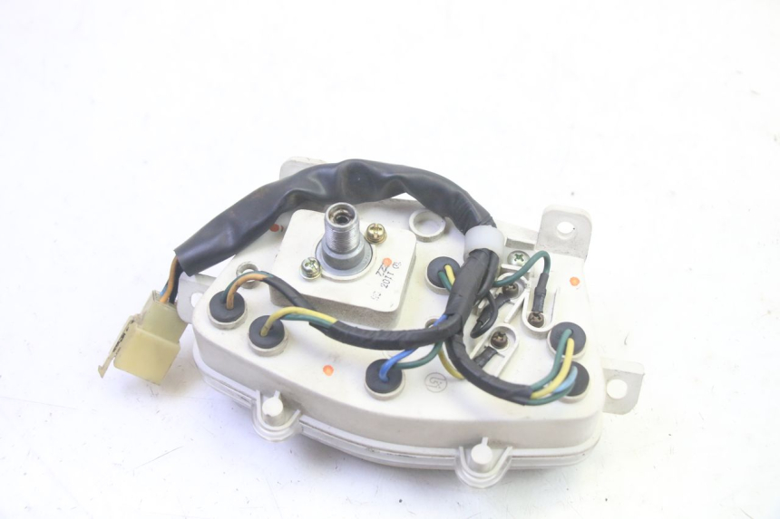 photo de TACHOMETER PEUGEOT KISBEE 4T 50 (2010 - 2017) - Oberflächenzustand und Material