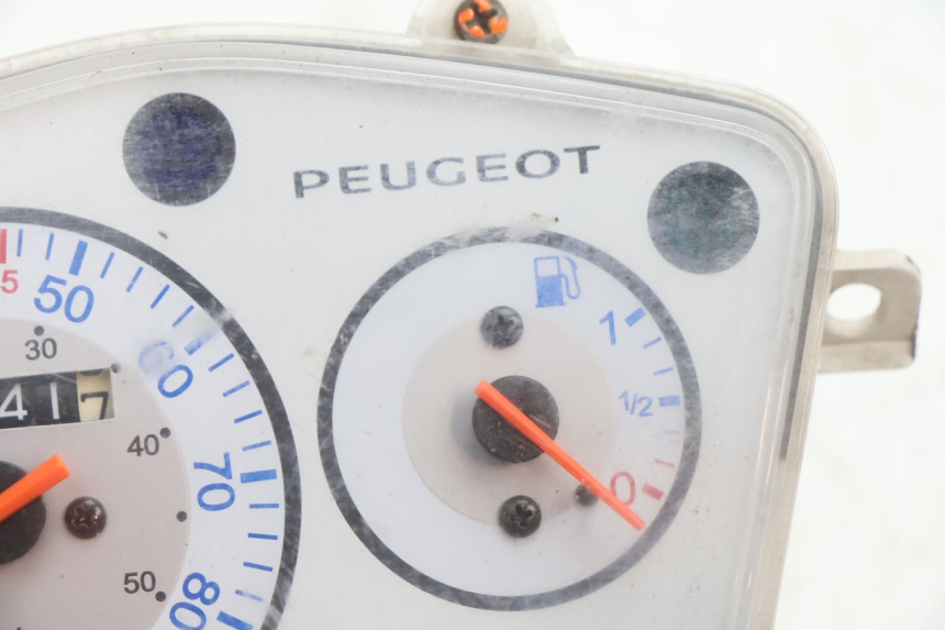 photo de TACHOMETER PEUGEOT KISBEE 4T 50 (2010 - 2017) - Zoom auf Gebrauchszustand