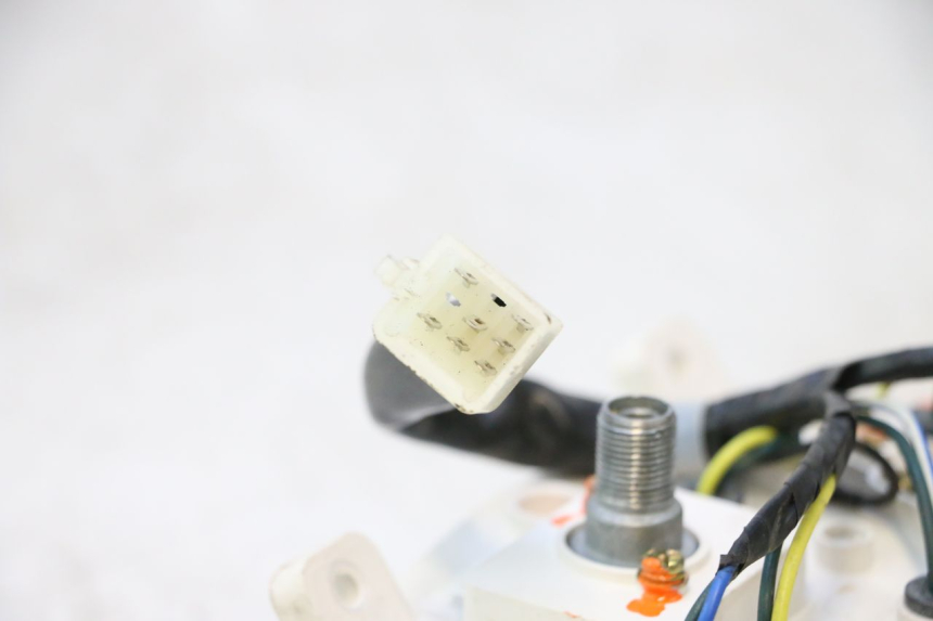photo de TACHOMETER PEUGEOT KISBEE 4T 50 (2018 - 2022) - Oberflächenzustand und Material