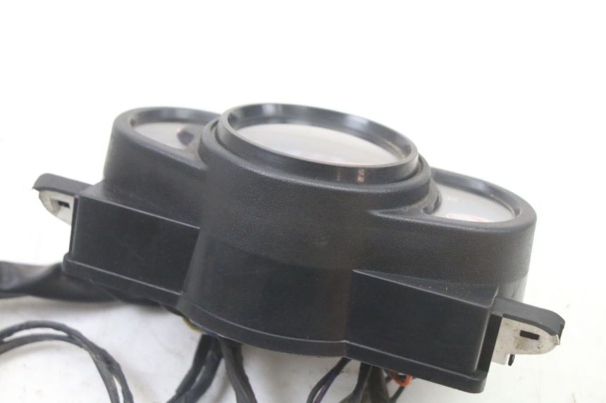 photo de TACHOMETER KYMCO AGILITY 4T 50 (2018 - 2022) - Details der Befestigungspunkte