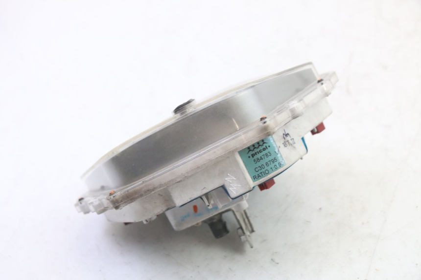 photo de TACHOMETER  PIAGGIO LIBERTY 4T 50 (2009 - 2015) - Details der Befestigungspunkte