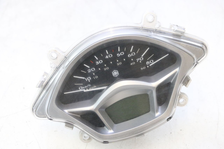 photo de TACHOMETER PIAGGIO LIBERTY IGET 4T 50 (2015 - 2020) - Hauptansicht