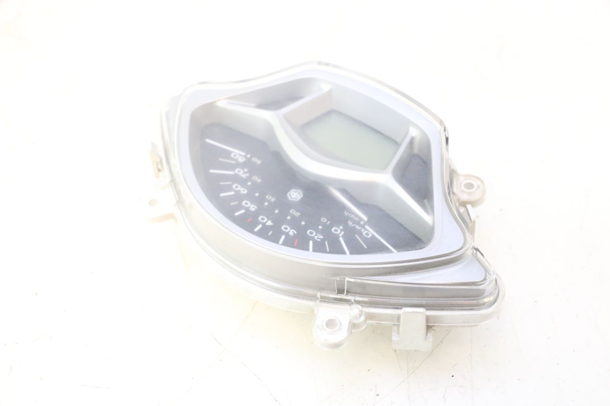 photo de TACHOMETER PIAGGIO LIBERTY IGET 4T 50 (2015 - 2020) - Hochauflösende Nahaufnahme