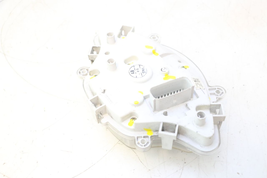 photo de TACHOMETER PIAGGIO LIBERTY IGET 4T 50 (2015 - 2020) - Details der Befestigungspunkte