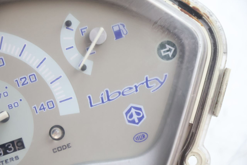 photo de TACHOMETER  PIAGGIO LIBERTY 125 (1998 - 2008) - Zoom auf Gebrauchszustand