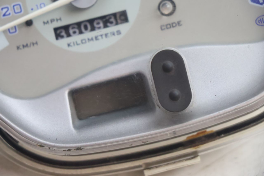 photo de TACHOMETER  PIAGGIO LIBERTY 125 (1998 - 2008) - Technische Nahaufnahme