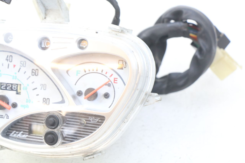photo de TACHOMETER  KYMCO LIKE 2T 50 (2009 - 2018) - Oberflächenzustand und Material