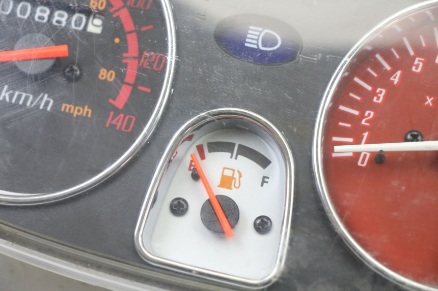 photo de TACHOMETER  LONGJIA SHARPY 125 (2020 - 2024) - Zoom auf Gebrauchszustand