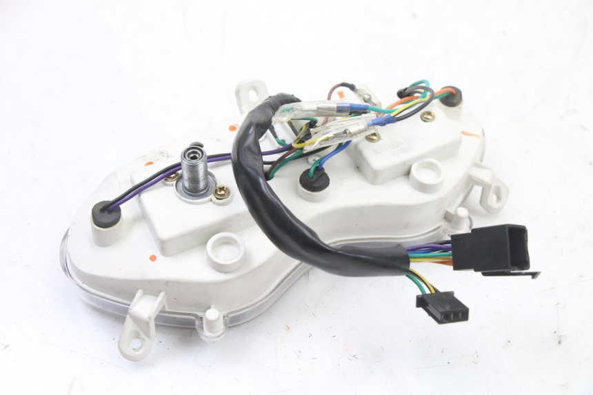 photo de TACHOMETER  LONGJIA SHARPY 125 (2020 - 2024) - Details der Befestigungspunkte