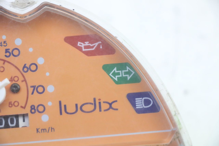 photo de TACHOMETER PEUGEOT LUDIX 50 (2008 - 2017) - Zoom auf Gebrauchszustand