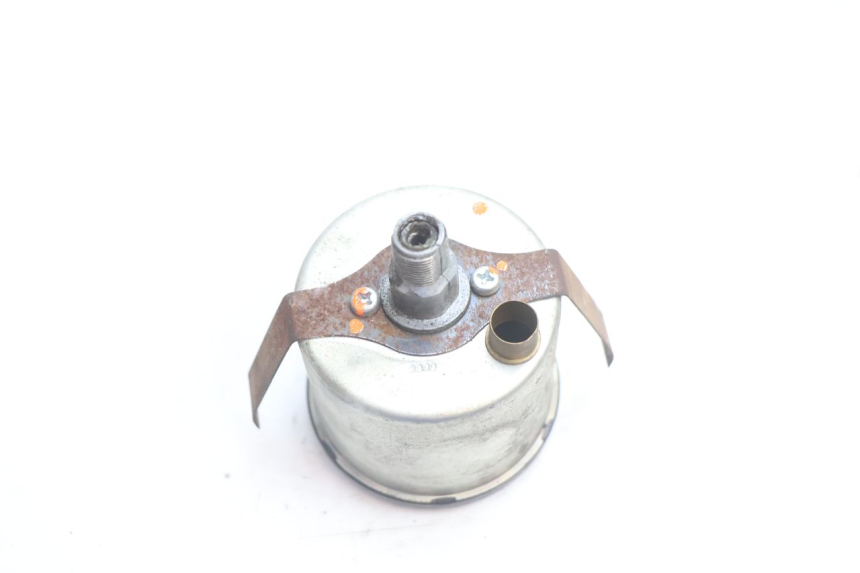 photo de TACHOMETER  PEUGEOT LUDIX ONE 50 (2004 - 2013) - Details der Befestigungspunkte